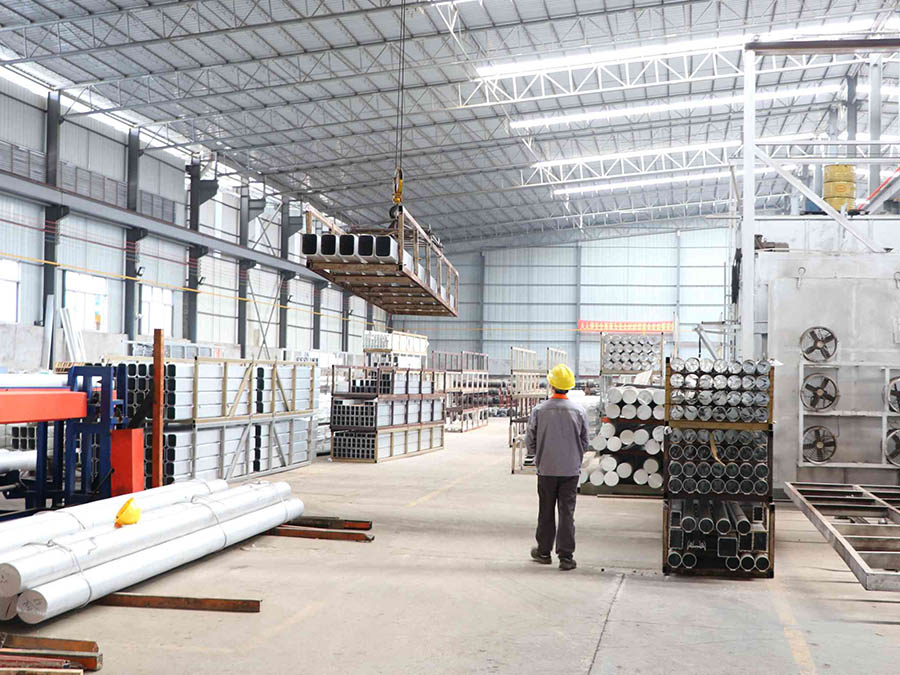 Extruded Molding Factory